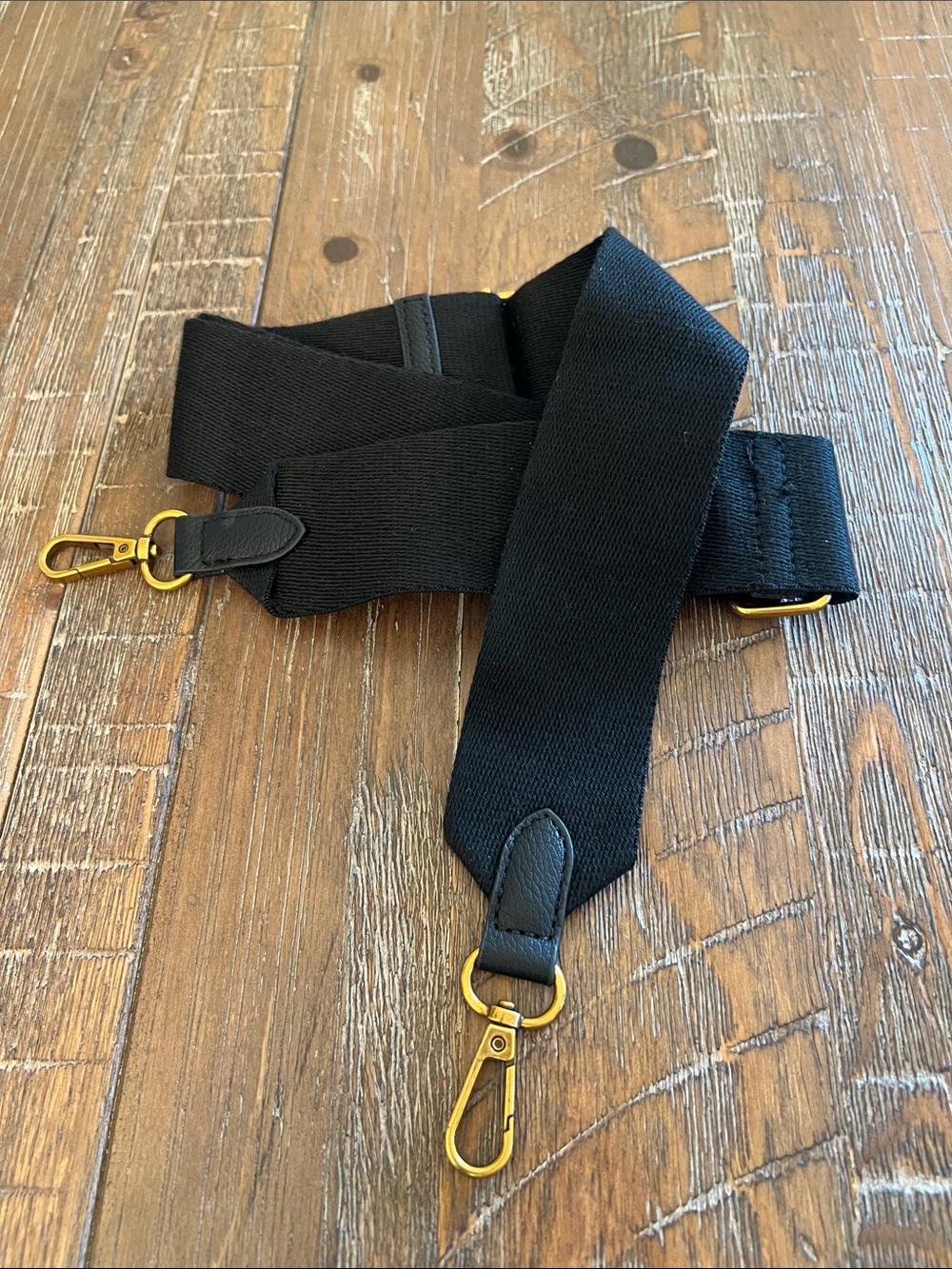 Black Bag Strap with Gold Hardware - Unbranded - Picture 2 of 3